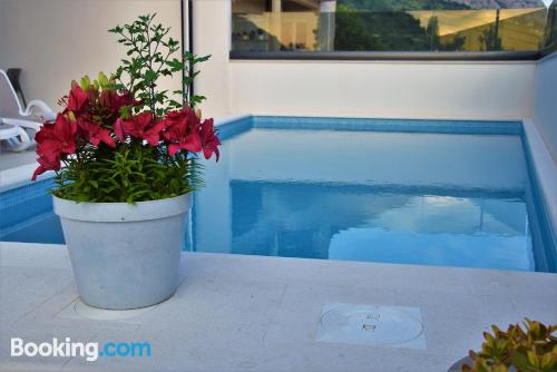 Appartement avec l'air concdetionné. Terrasse!