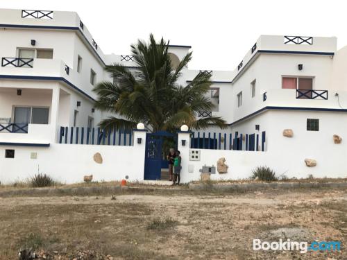 Geräumige Wohnung in Vila do Maio. W-lan und Terrasse