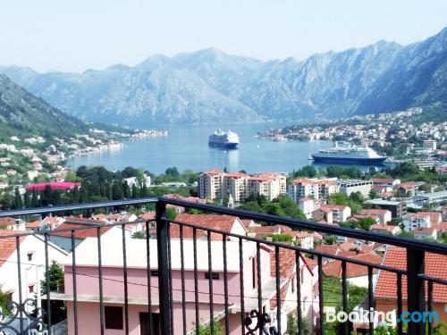 Appartement de 80m2. À Kotor