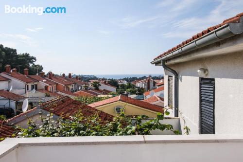 Apartamento con terraza en Poreč.