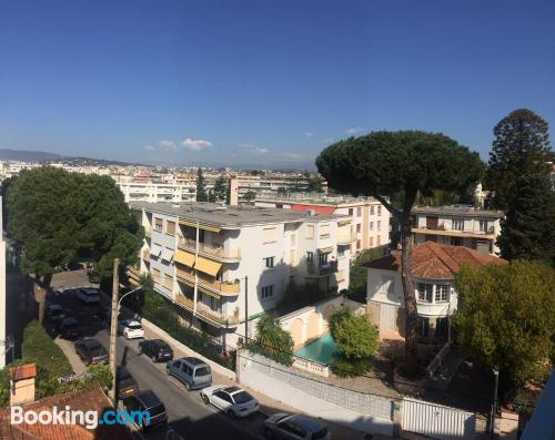 Ferienwohnung mit Terrasse. In Cannes