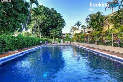 Place with air-con. Enjoy your pool in Lahaina!