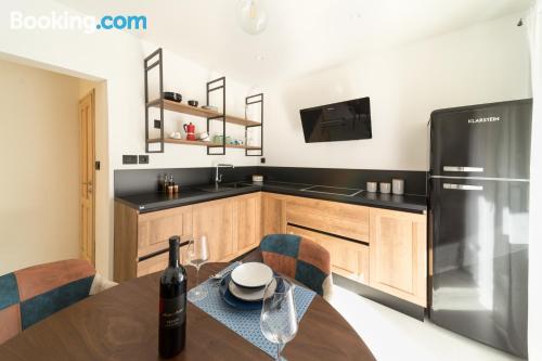 1 bedroom apartmentin incredible location.