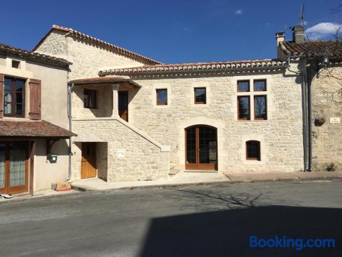 Appartement dans le centre-ville à Mauroux.