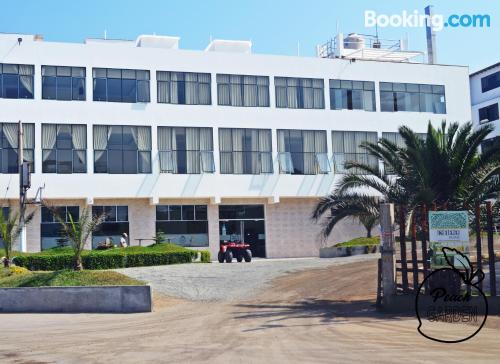 Práctico apartamento dos personas con terraza