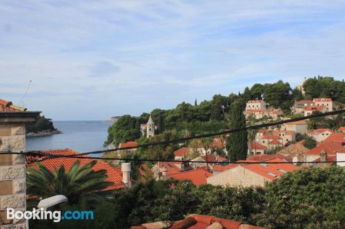 Aconchegante apartamento com 2 dormitórios, perto de todas as atrações de Cavtat.