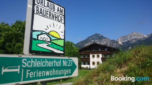 Appartement met terras. Strass im Zillertal vanuit uw raam!.