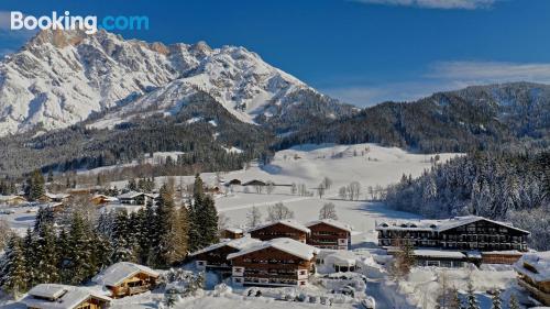 Apartamento cães bem-vindos à Maria Alm am Steinernen Meer. Terraço e piscina