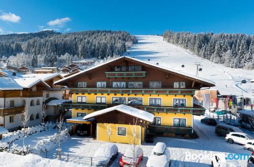 Flachau, centro con terraza