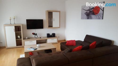 Breed appartement. Een uitstekende positie!