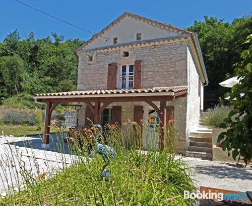 Appartement avec terrasse. À Montcuq