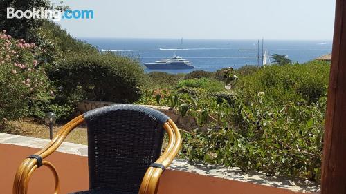 Wohnung mit Terrasse. In Porto Cervo