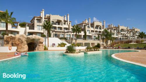 Grand appartement avec deux chambres. Idéal!.