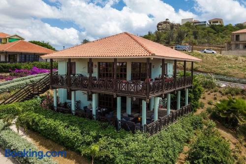 Appartement avec terrasse. Wifi!.