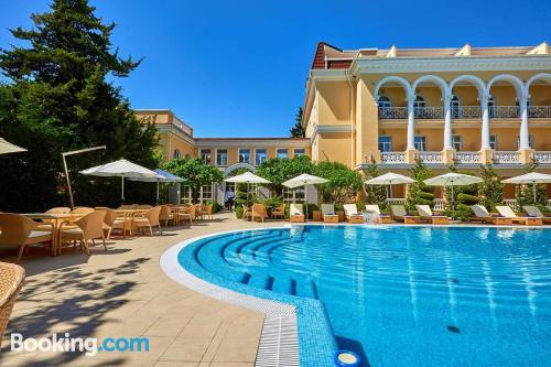 Ferienwohnung mit pool und balkon. Ideal für zwei personen.