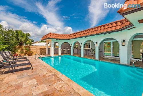 Appartement avec piscine et l'air à Fort Lauderdale.