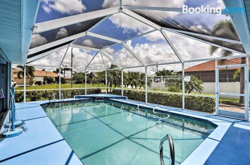 Apartamento de 157m2 em Cape Coral. Enorme!.