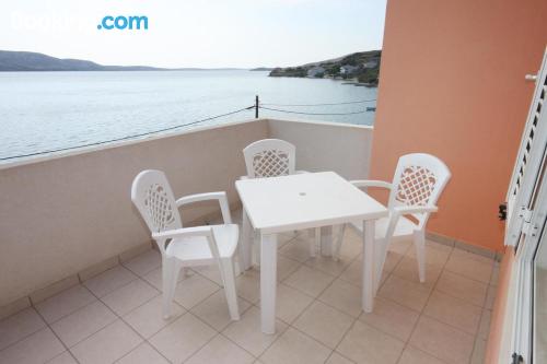 Appartement avec Internet et terrasse à Metajna