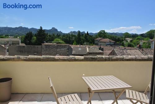 Saint-Rémy-de-Provence est votre,. Terrasse et wifi!.