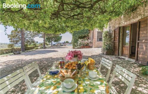 Spacious place in Civitella Del Lago convenient for 6 or more!