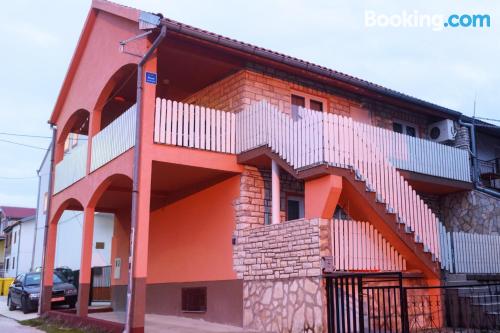 Apartamento com terraço em Gornji Karin