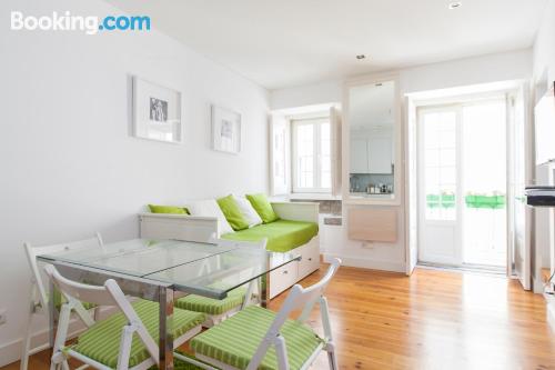 Apartamento de 40m2 em Lisboa. Calefação e Internet