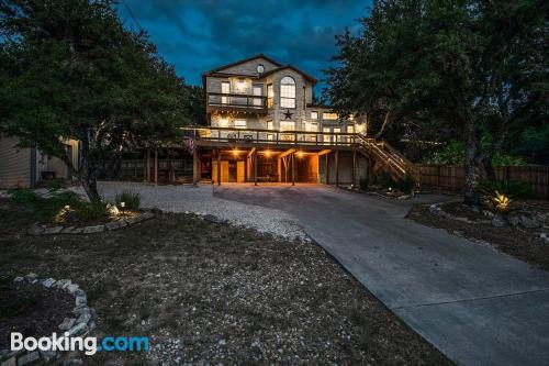 Trois chambres appartement à Canyon Lake, idéal pour les familles.