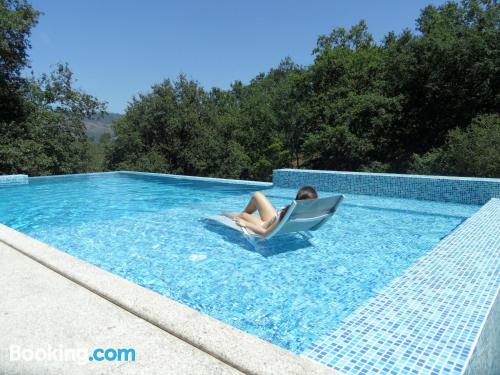 Wohnung mit terrasse. Ideal für gruppen!.