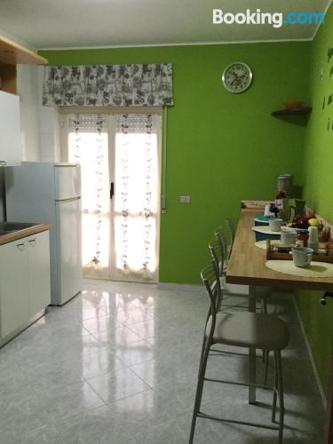 Apartamento práctico en zona increíble con calefacción y conexión a internet