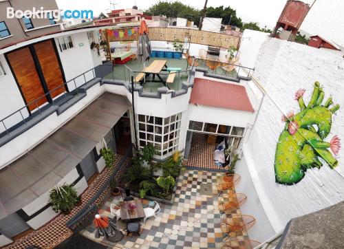 Bonito apartamento dos personas con terraza y wifi.