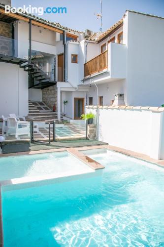 Appartement avec piscine. Terrasse!