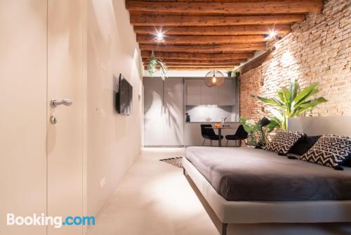 Cot available apartment in Padova for couples