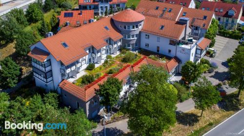 Apartamento com terraço. Aquecimento e Internet