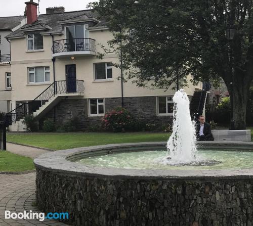 Appartement met terras, in centrum von Kinsale