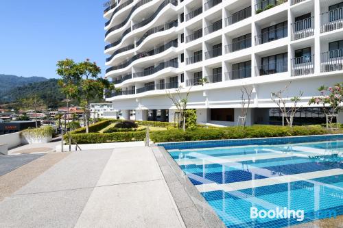 Ideal one bedroom apartment with pool.