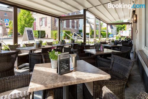 App met airconditioning. Terras!