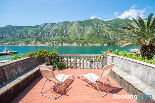 Appartement avec terrasse. À Kotor