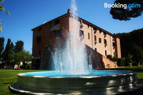 Apartamento em Lido dei Pini. Piscina e terraço