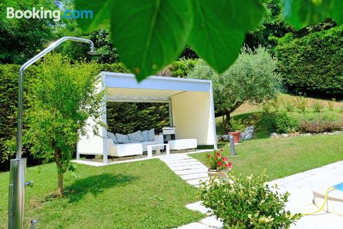 Appartement avec piscine. À Bassano Del Grappa