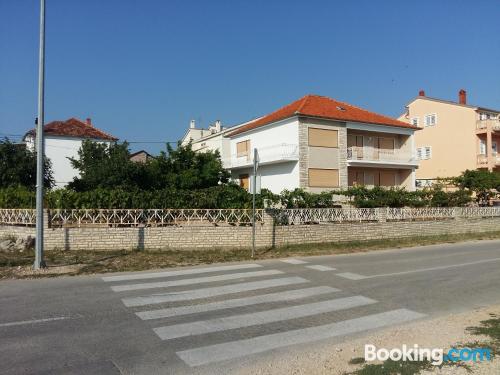 Appartement de deux chambres à Biograd Na Moru. Dans la meilleure position, Wifi