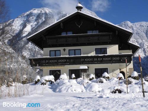 Spacieux appartement près de toutes les attractions. À Obertraun