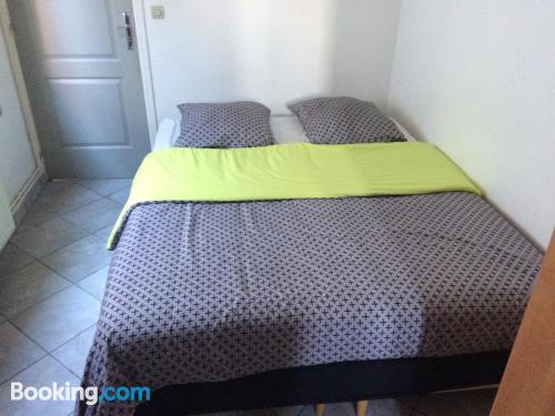 Cuco apartamento en Lille con internet