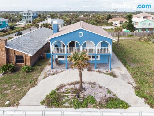 Spacieux appartement à Flagler Beach. Pour les groupes.