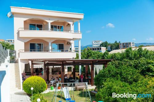 Apartamento com terraço em Ulcinj