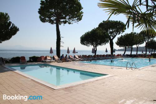 Ferienwohnung mit Balkon. In Padenghe sul Garda