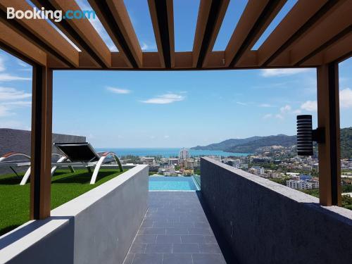 Appartement à Plage de Patong. Piscine!