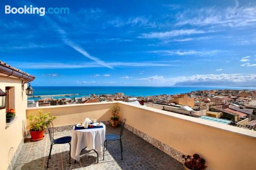 Appartement avec l'air concdetionné, avec terrasse!