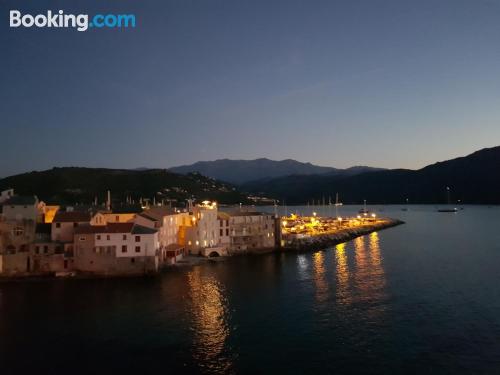 Appartement avec Internet et terrasse. À Saint-Florent