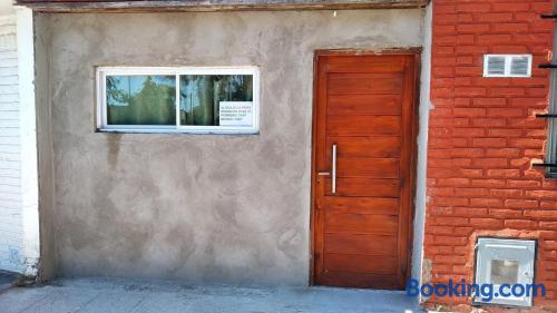 Apartamento en Mar de Ajó, bien situado.