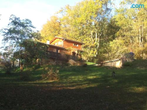 Ferienwohnung mit Internet. Pool und Balkon